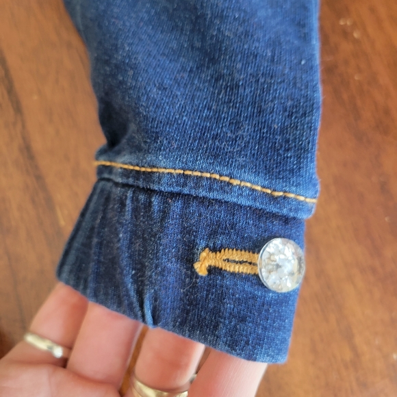 Guess Outfit NWOT Size 18 Months 2 Piece Faux Fur - Picture 7 of 9